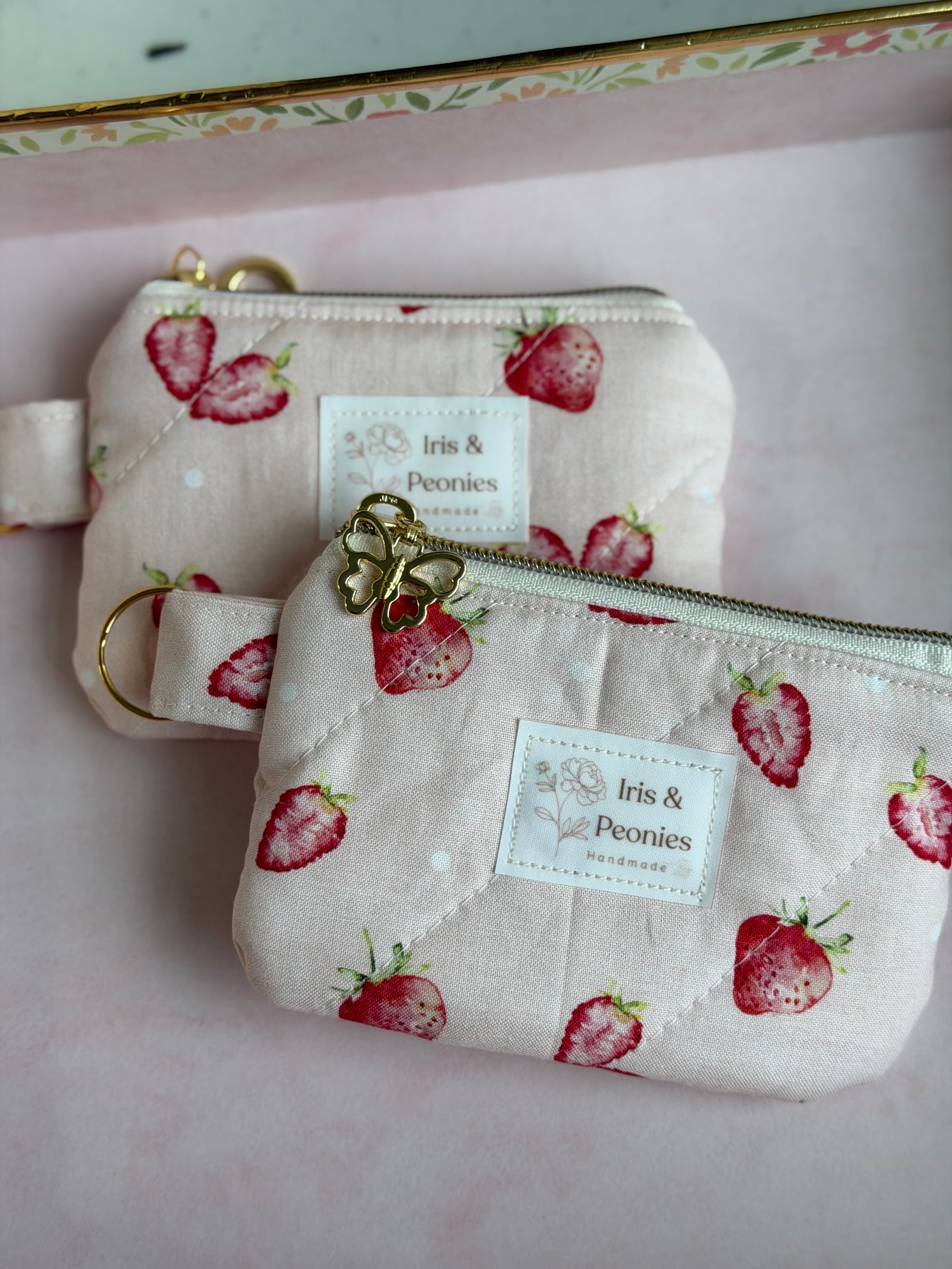 Keychain Wallet - Sweet Strawberry Cream