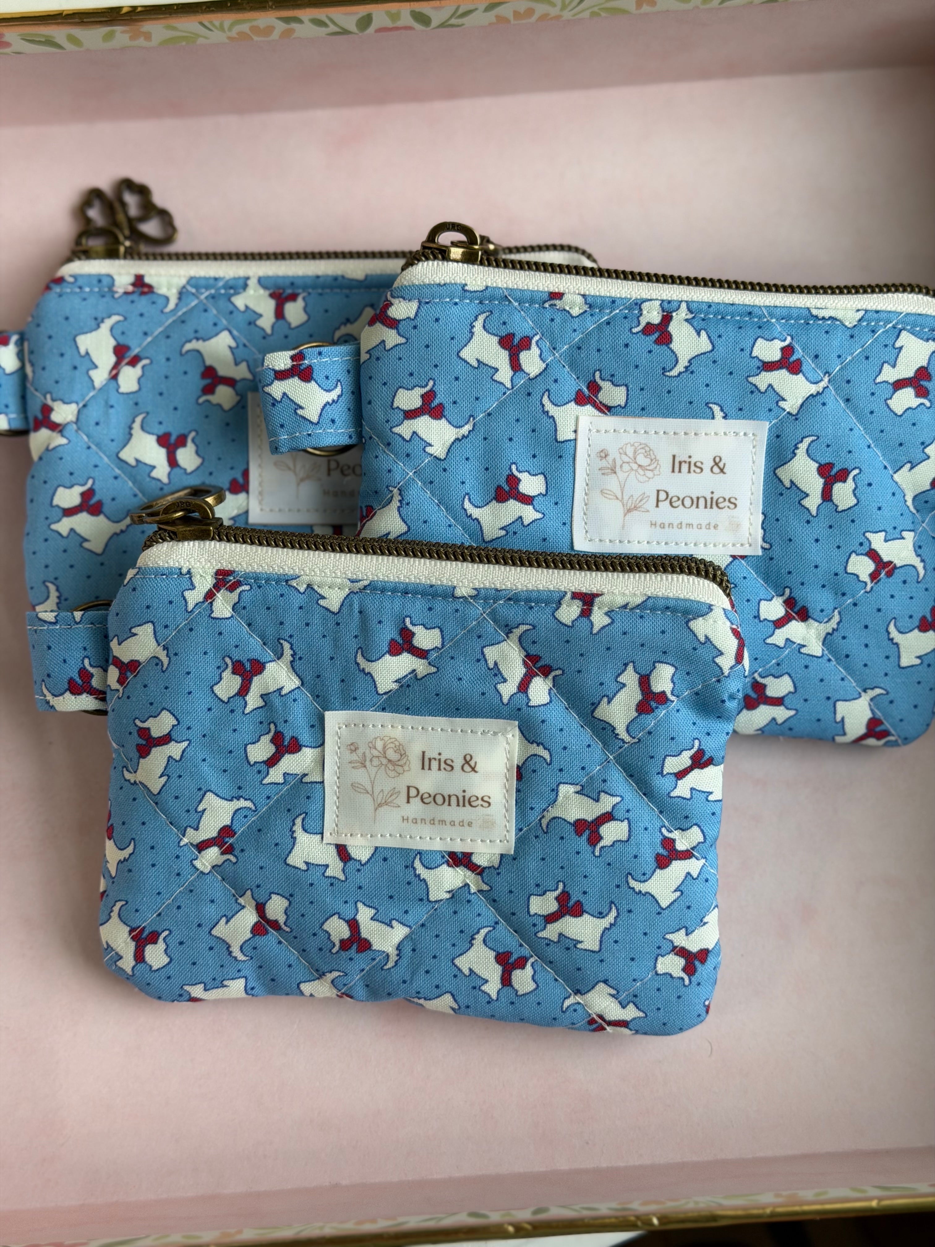 Keychain Wallet - Blue Ribbon Pup