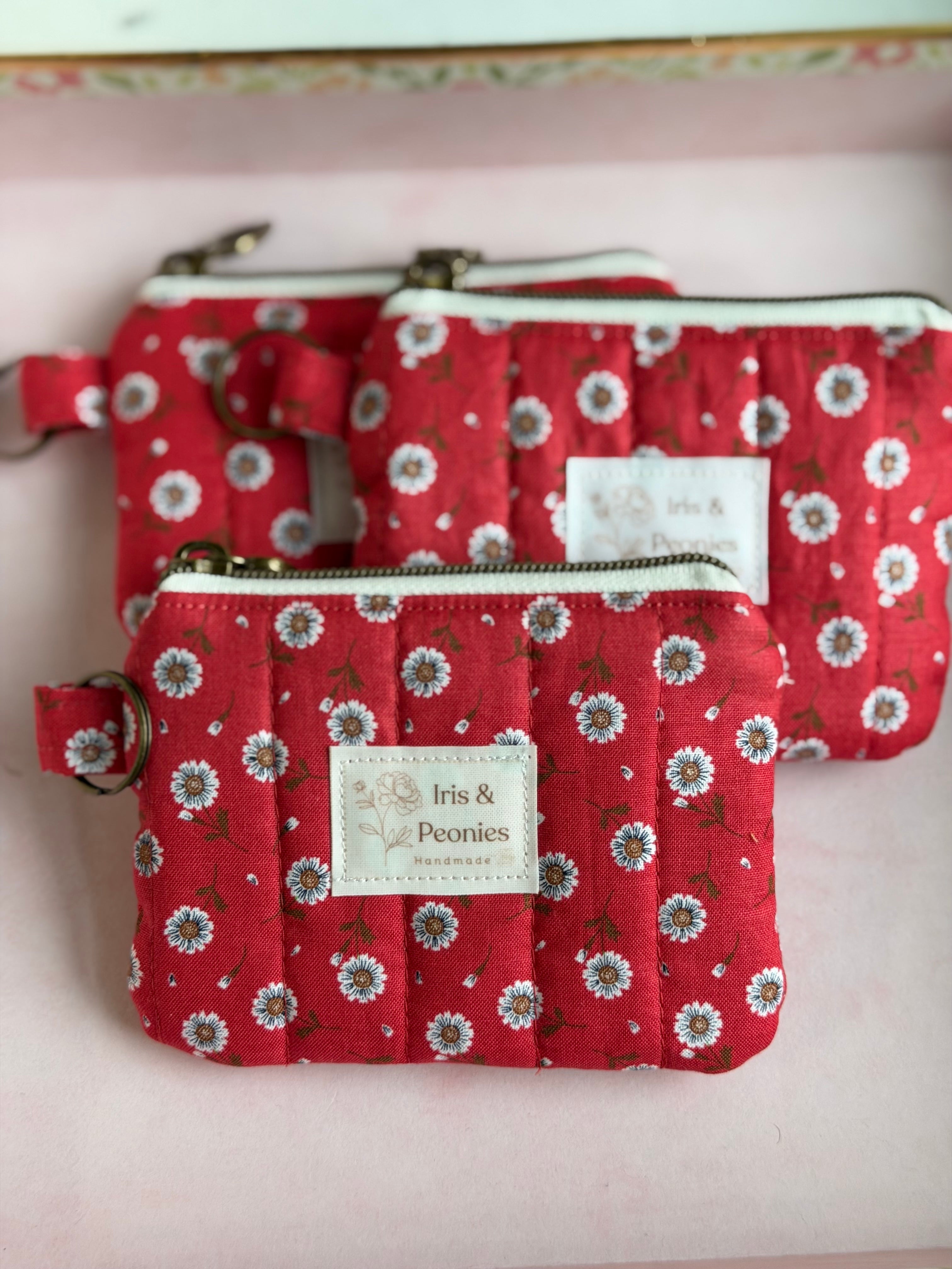 Keychain Wallet - Red Chamomile Field