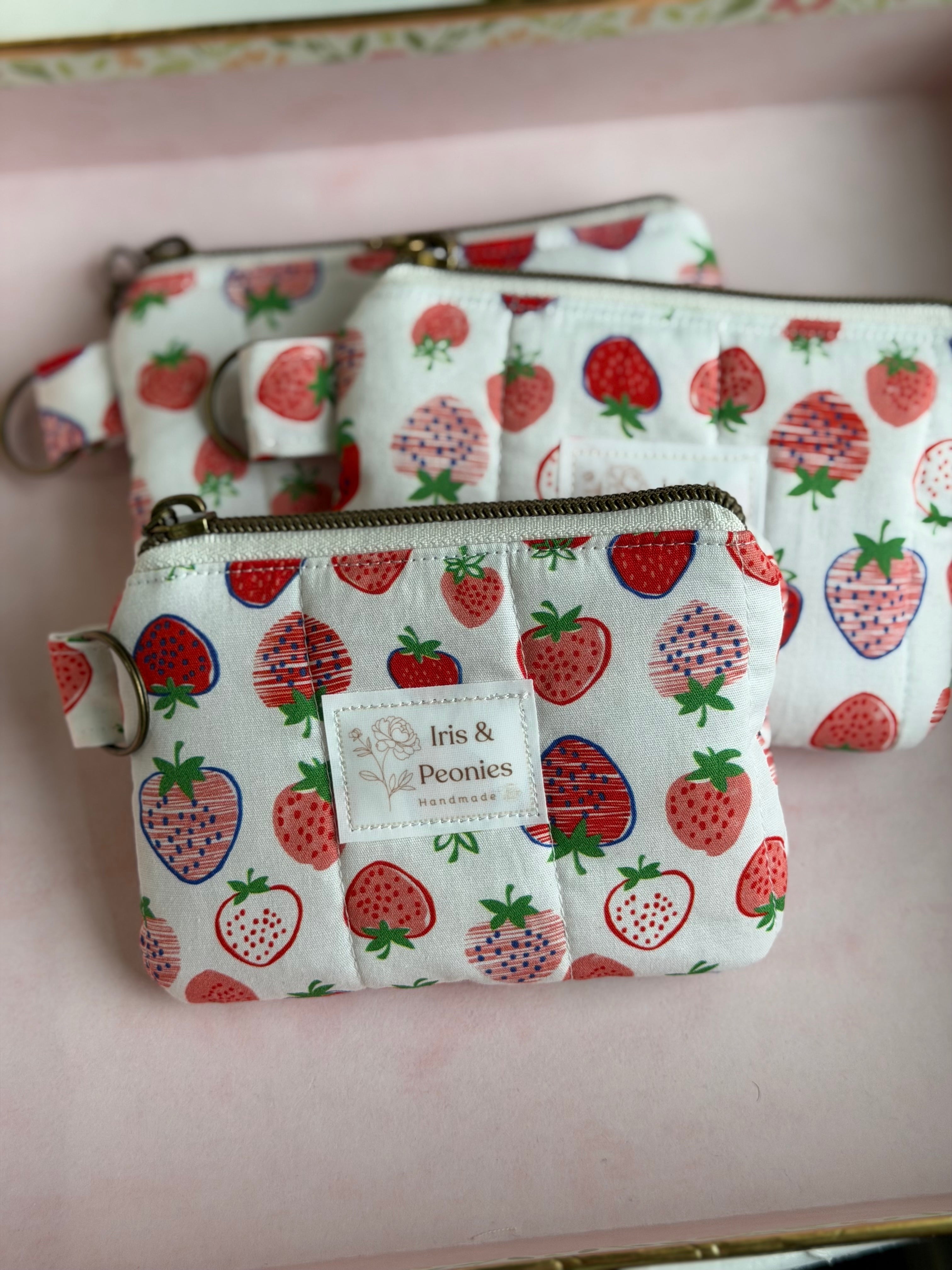 Keychain Wallet - Red Berry Patch