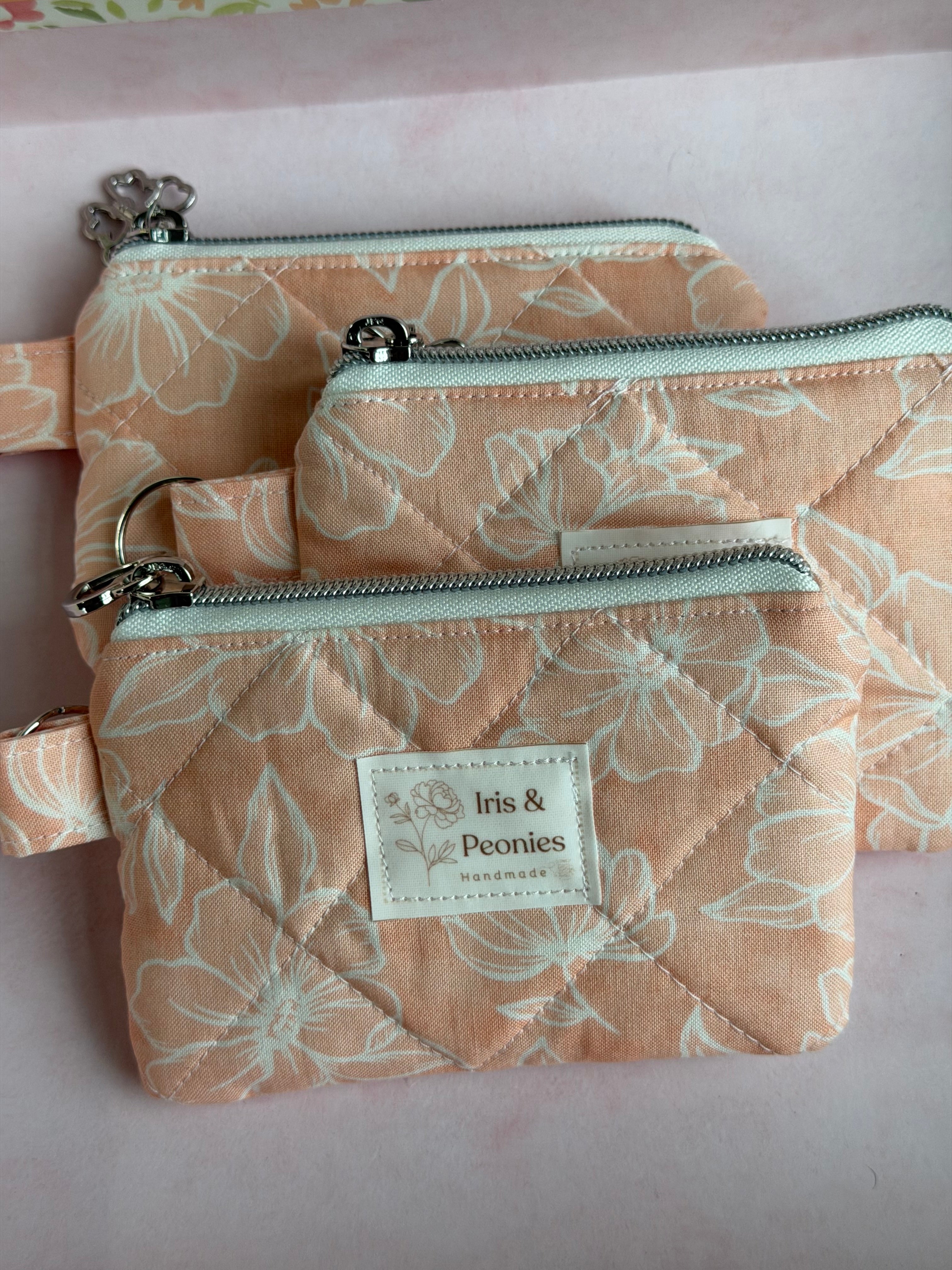 Keychain Wallet - Peachy Hibiscus