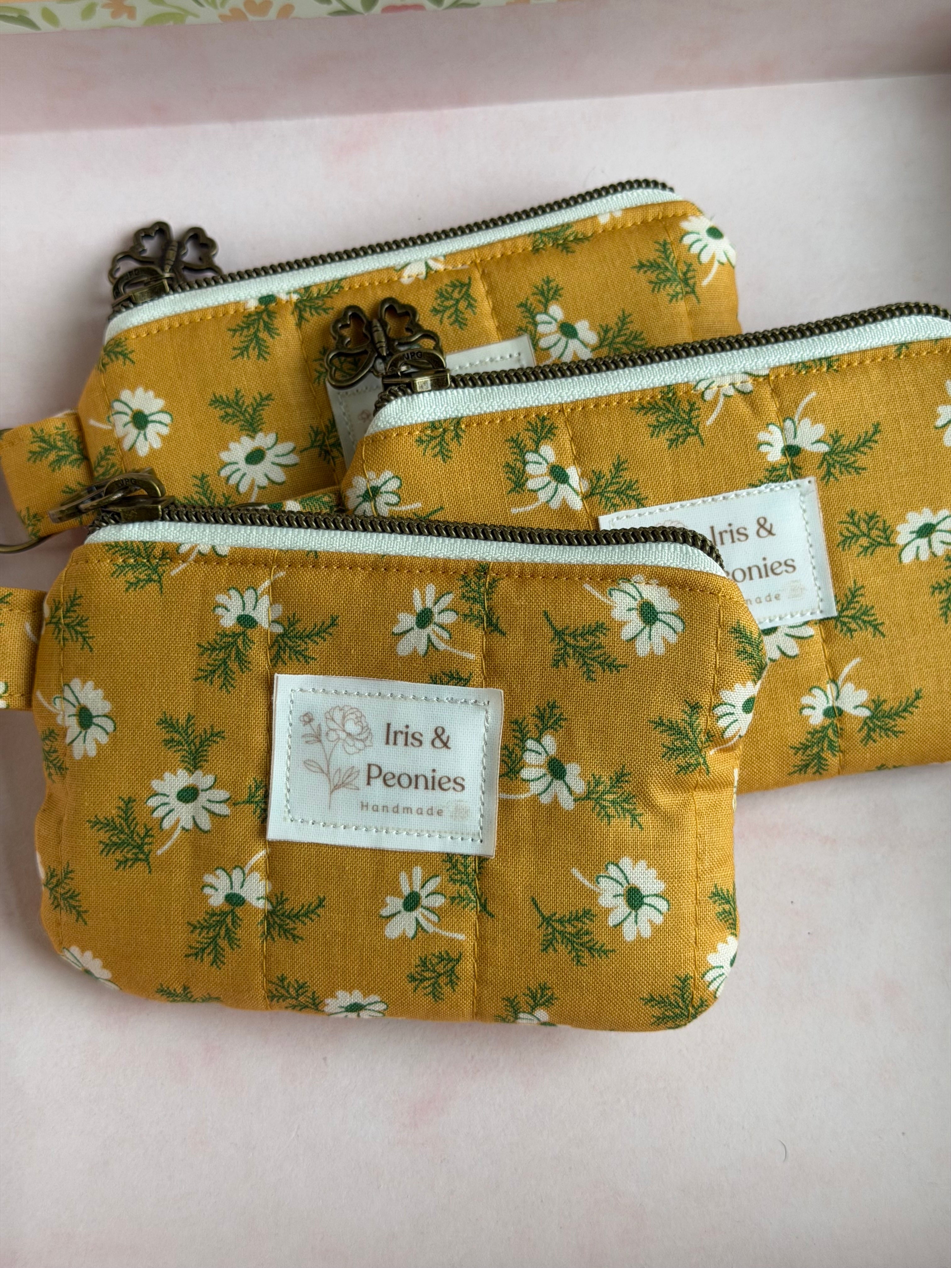 Keychain Wallet - Yellow Pasture Posies