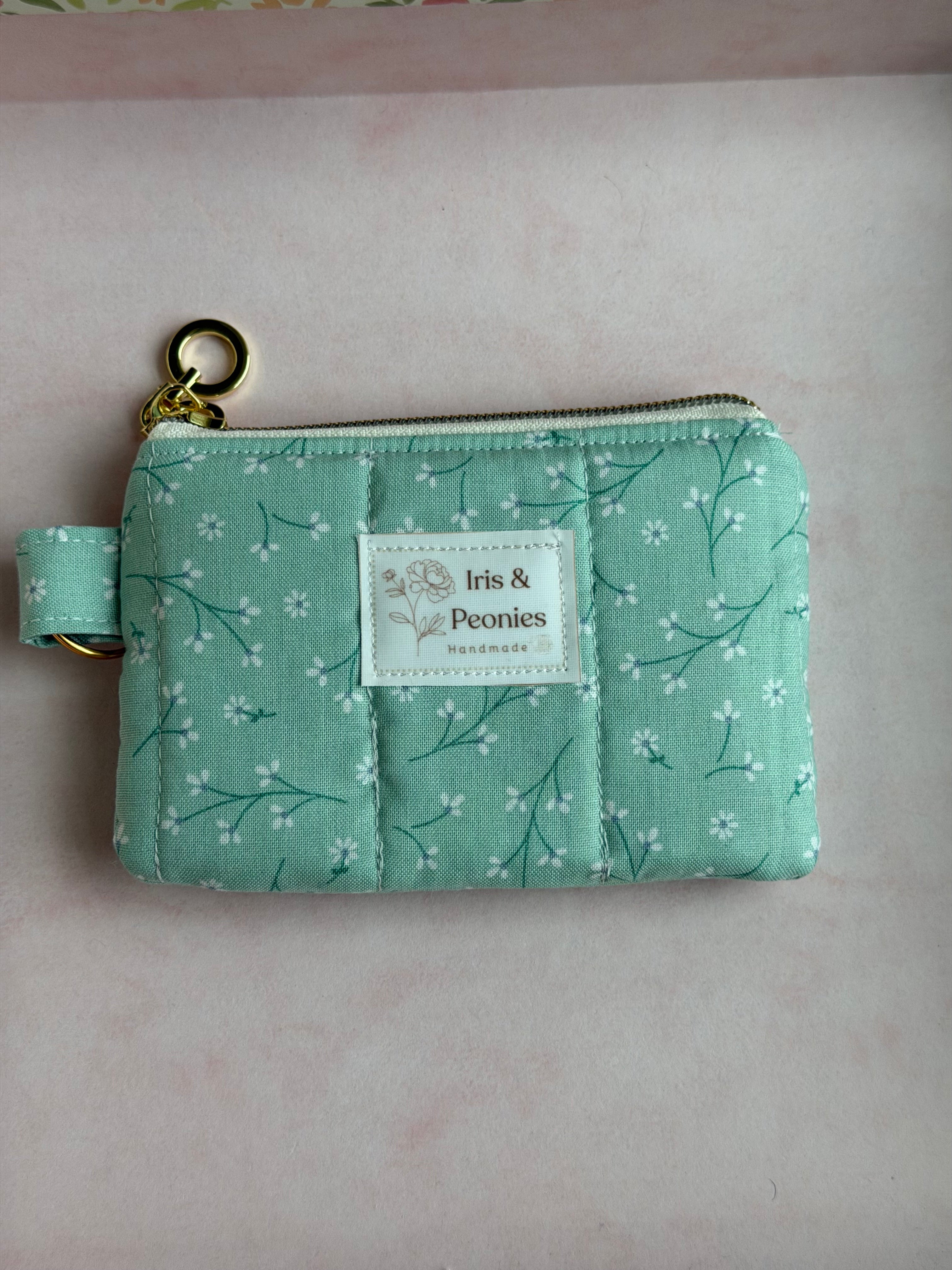 Keychain Wallet - Sage Daisy Sprigs