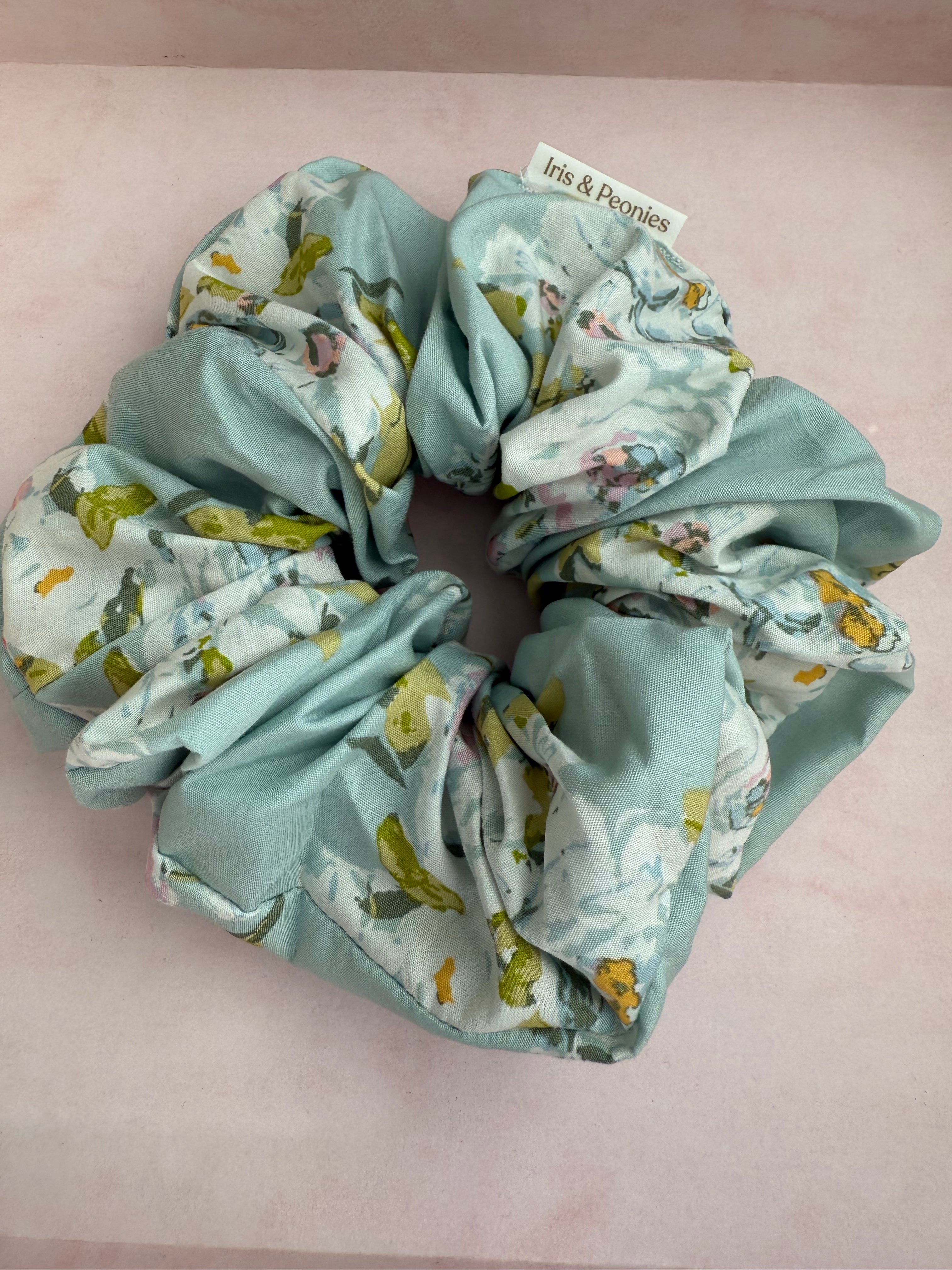 XL Scrunchie - English Rose