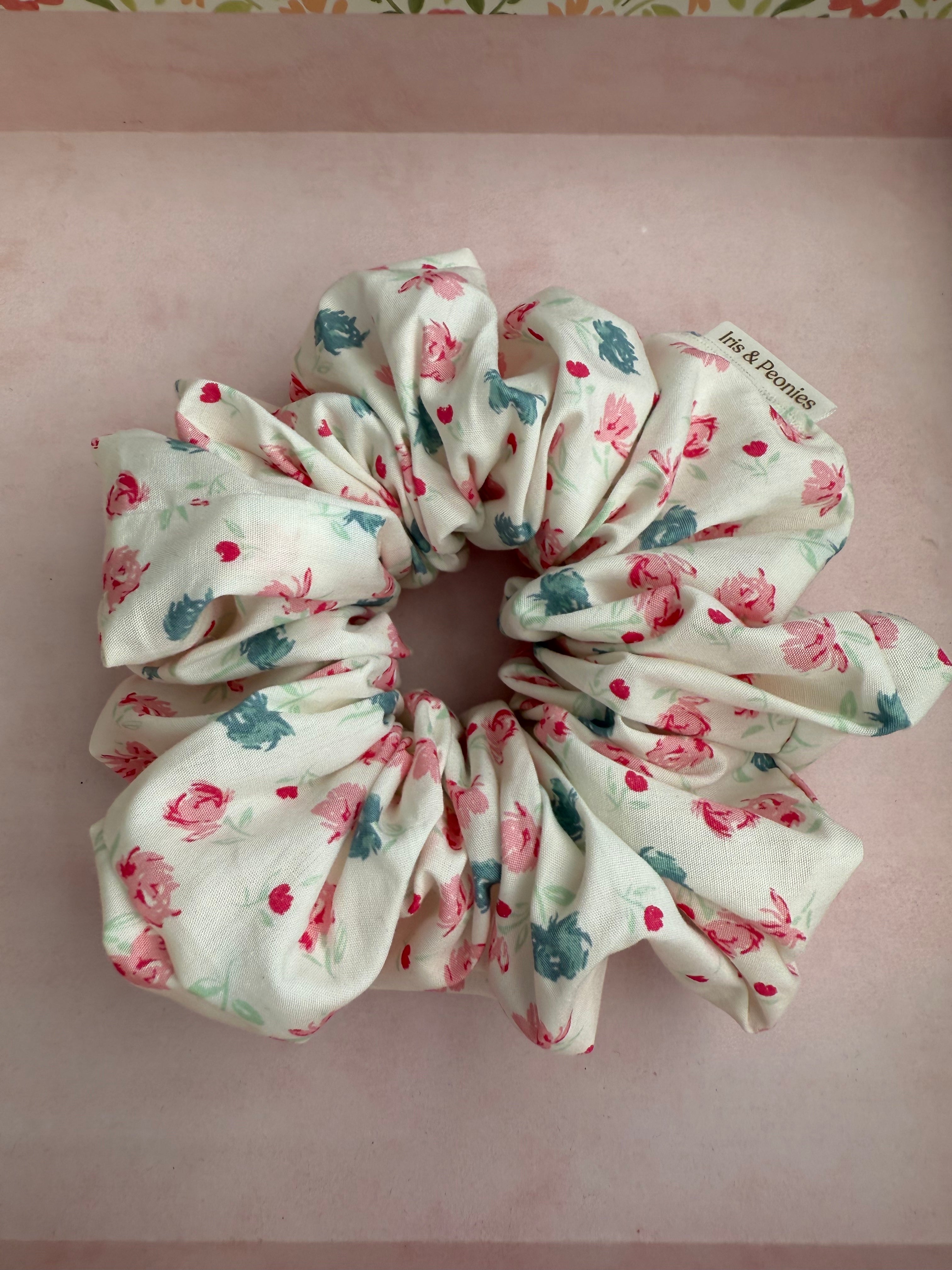 XL Scrunchie - Petite Eloise
