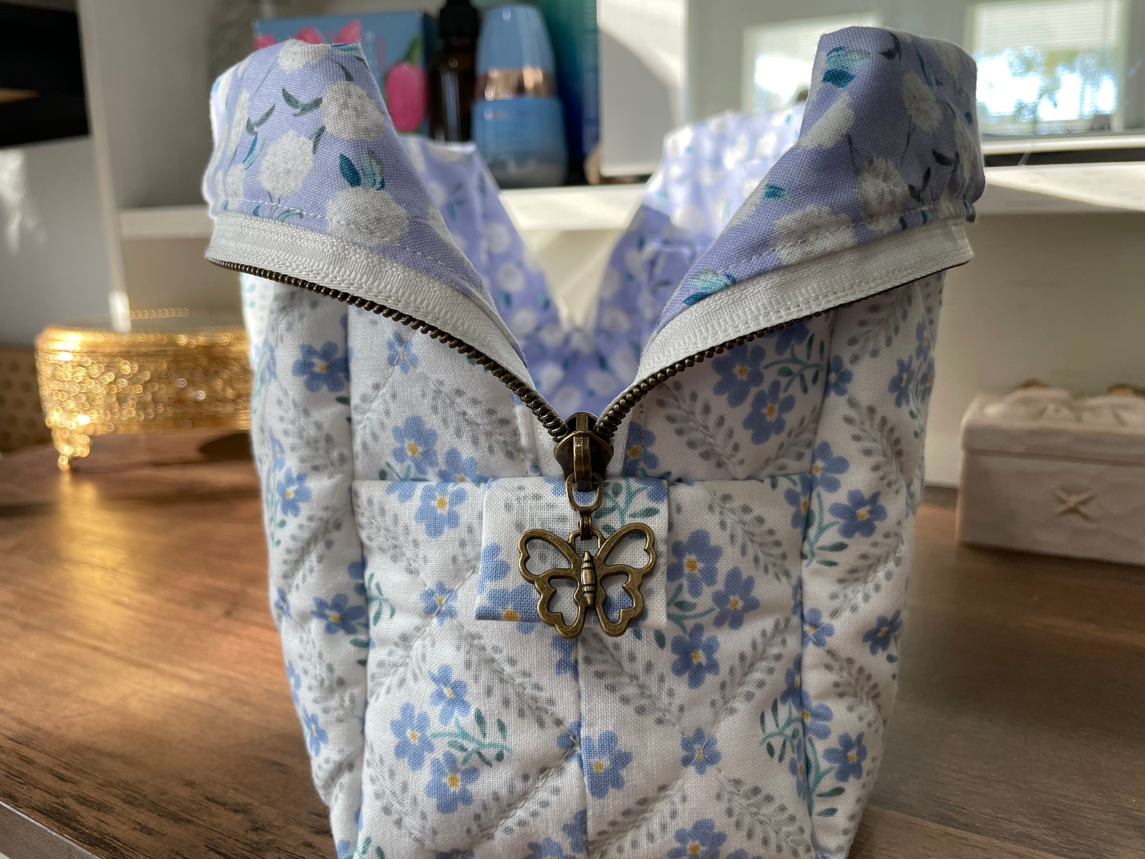 Quilted Carry-All Bag - Periwinkle Cottage