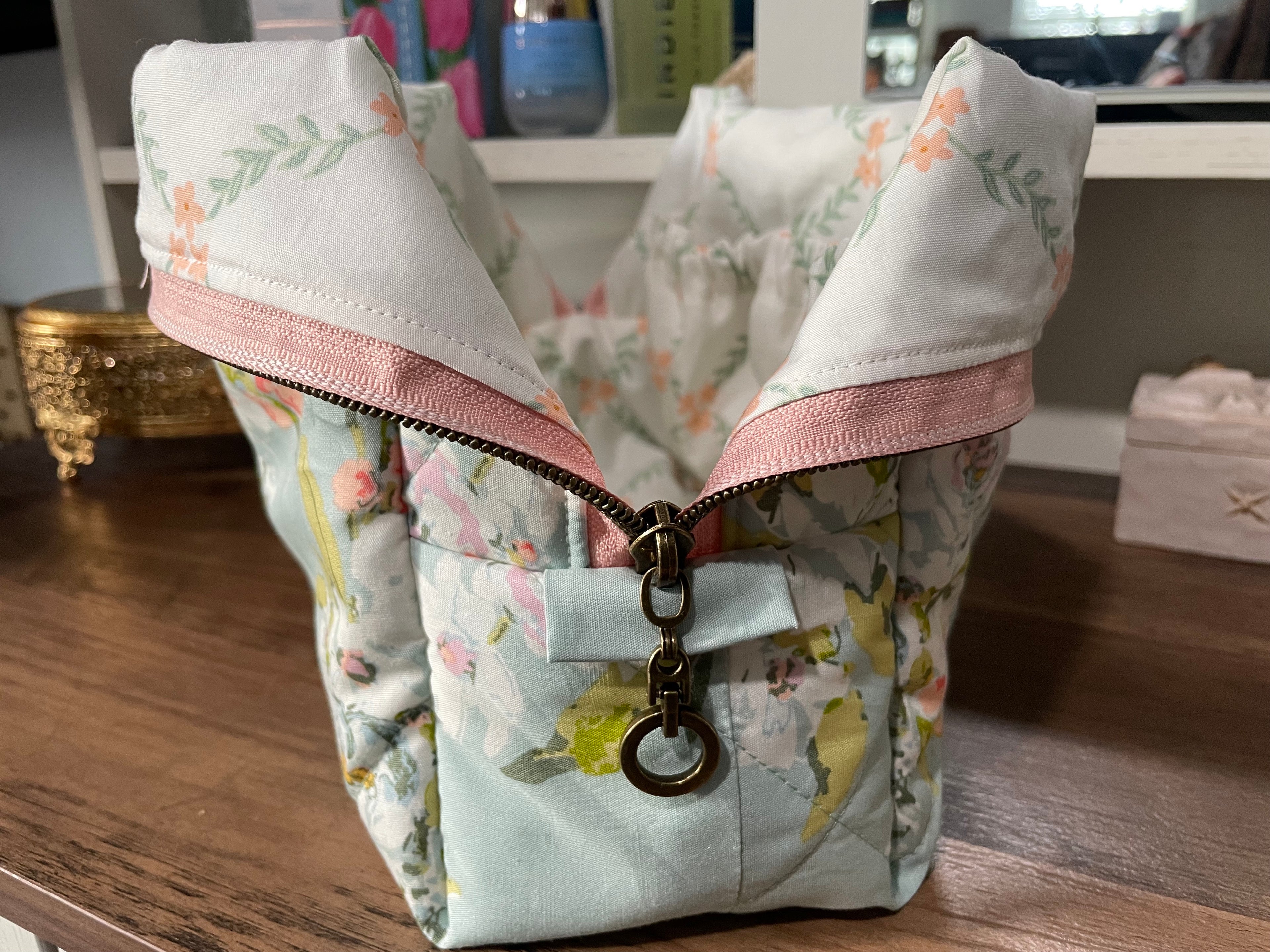 Quilted Carry-All Bag - English Rose
