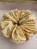 XL Scrunchie - Daisy