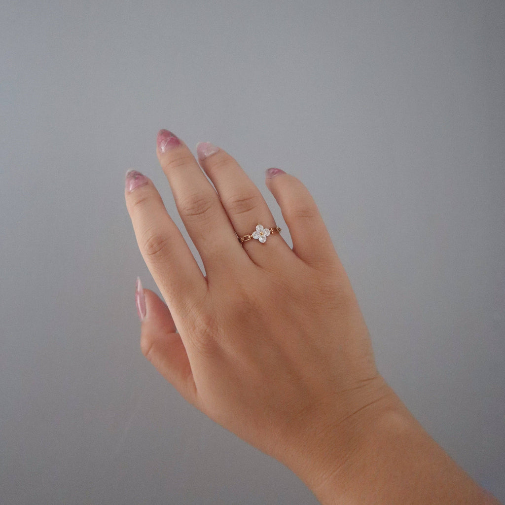 Clover Ring | Dainty Everyday Ring