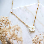 Mother of Pearl Flower Necklace